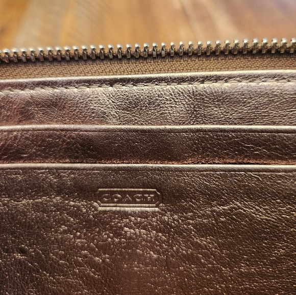 Coach wristlet - Picture 7 of 8